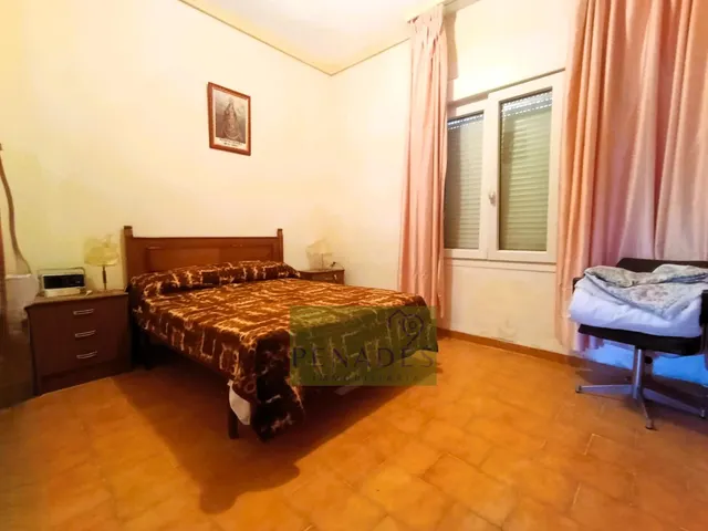 CHALET MUY CERCA DE LA POBLACION — 9
