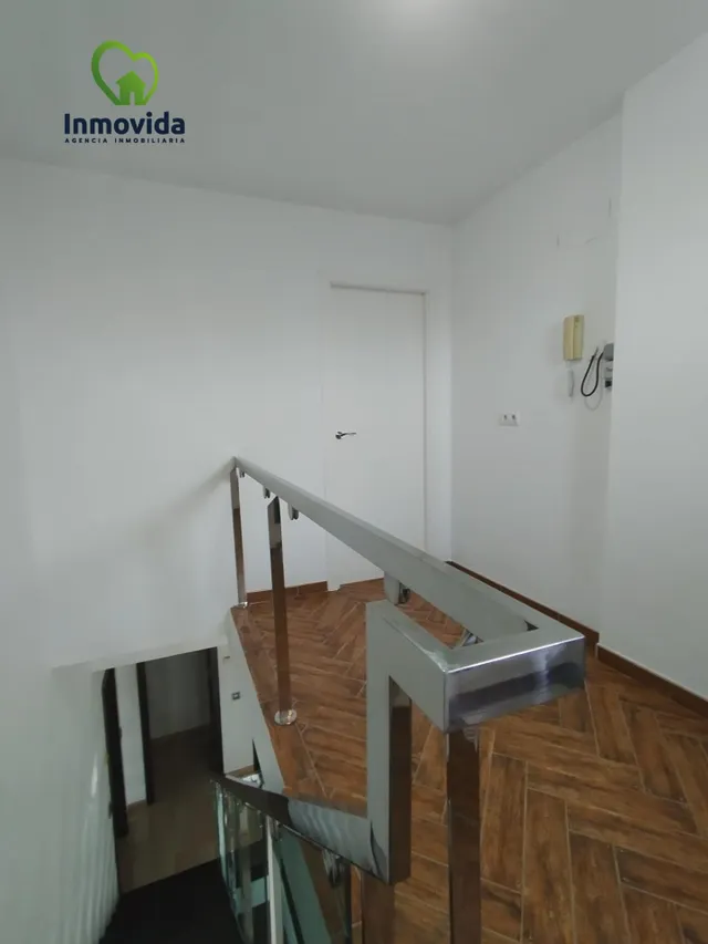 Casa Reformada con Espacios Exteriores en Córdoba - €380,000 — 40