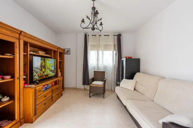 Ático Exclusivo en Roquetas de Mar con Amplia Terraza y Piscina Comunitaria — 44
