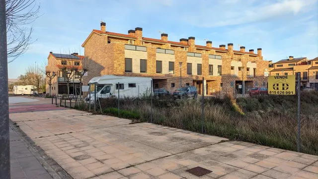 Oportunidad Exclusiva en Olite: 4 Parcelas Premium en Zona " - foto 5