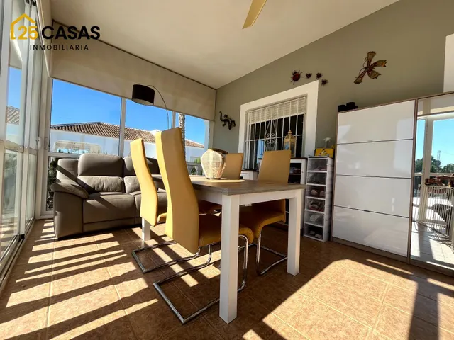 Chalet en Dolores con piscina climatizada, casa de invitados, paneles solares y mucho más — 10