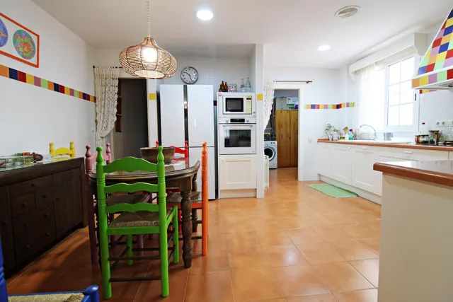 BUNGALOW DE ESQUINA EN ZONA KELME — 25