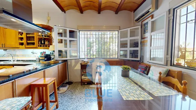 IMPRESIONANTE CASA EN CASILLA DEL AIRE — 40