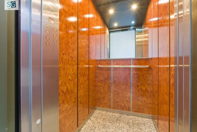 Piso en el centro de Armilla con patio privado de 66m — 27