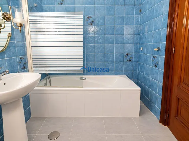 CHALET INDEPENDIENTE · 2 VIVIENDAS · PARCELA DE 422 M2 — 32