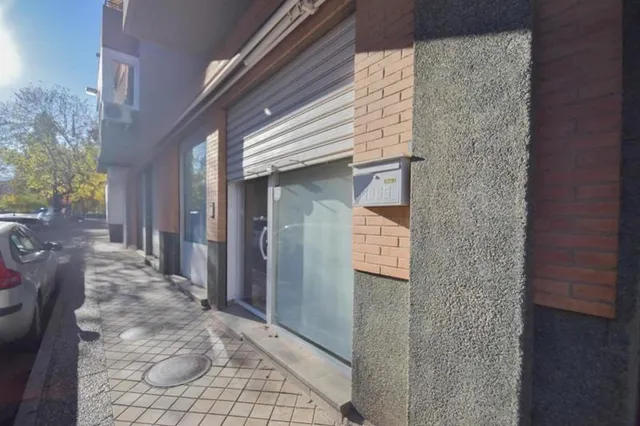 Local comercial en Granada — 30