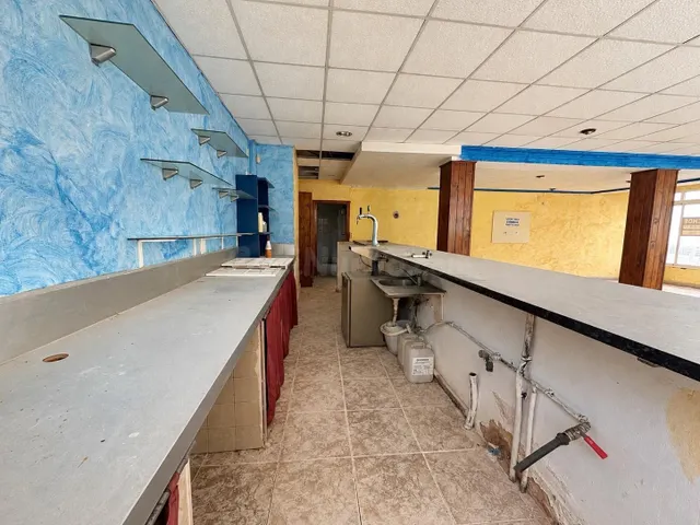 Local comercial en esquina a 150 m del mar – Playa de Gandía - foto 5