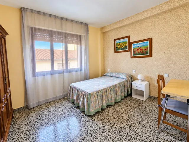 Vivienda con cuatro dormitorios en muy buen estado — 10