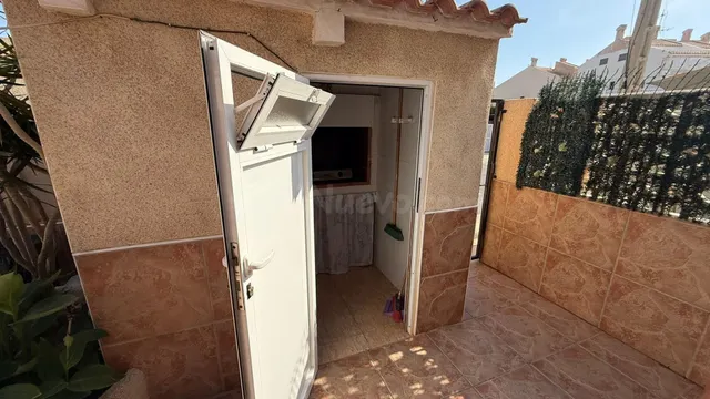 TRÍPLEX DE 3 HAB Y 3 BAÑOS CON PISCINA COMUNITARIA A SOLO 10 - foto 4