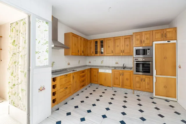🏠 AMPLIO PISO EN EL CENTRO DE ALCALÁ LA REAL – 190 m2 CON TERRAZA Y OPCIÓN DE GARAJE — 8