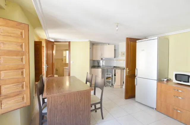Urbis te ofrece un estupendo edificio en venta en todo el centro de Ciudad Rodrigo, Salamanca. — 31