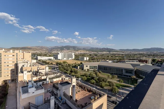 Ático dúplex en Campus de la Salud — 21