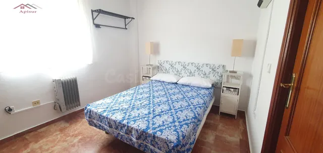 SE ALQUILA APARTAMENTO EN ZONA UNIVERSIDAD — 5