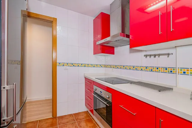 Piso 2 dormitorios amueblado con garaje junto metro — 10
