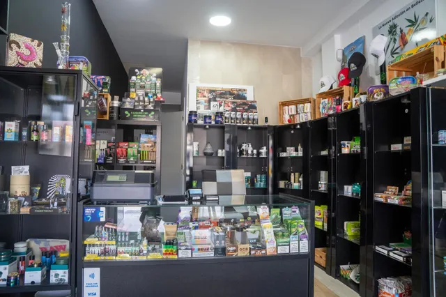 Traspaso Franquicia de Herbolario Exclusivo en Puerto Marina, Benalmádena. — 12
