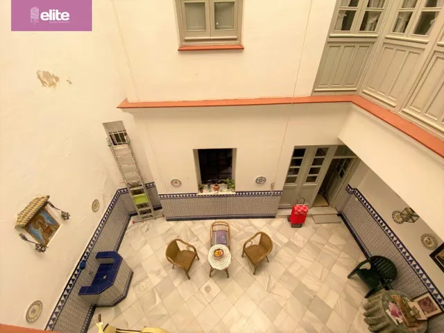 MAGNIFICA CASA EN EL CENTRO — 34