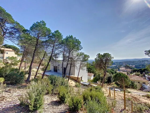 Nueva promoción de vivienda unifamiliar en venta y con vistas al mar en Lloret de Mar — 10