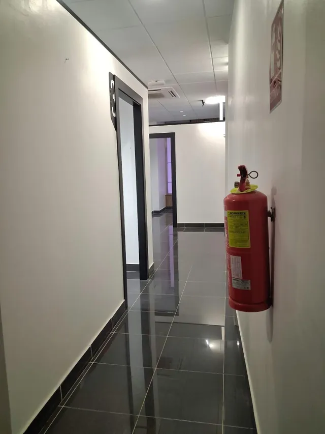 LOCAL COMERCIAL EN EL CENTRO DE MURCIA CON SALIDA DE HUMOS — 7
