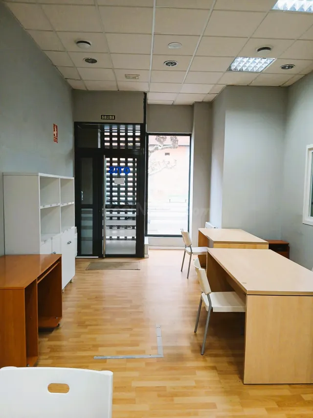 Amplia Oficina en La Cemba, Ponferrada - foto 2