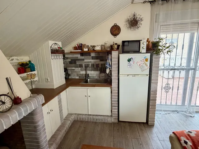 Chalet pareado tipo tríplex de 266 m2 con 4 dormitorios, terrazas, garaje y bodega en Aguadulce Sur — 17