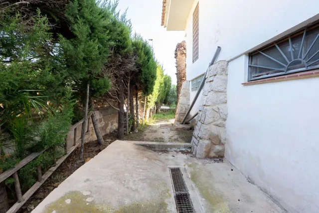 Casa con piscina privada en la urbanización Eucaliptus. — 34