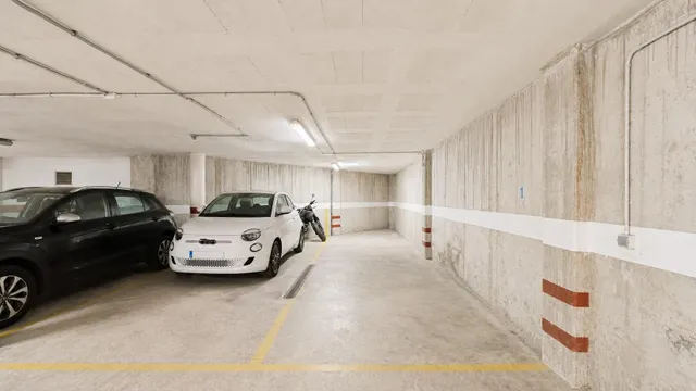 Plaza de aparcamiento en Foners: cómoda, segura y bien ubicada — 4