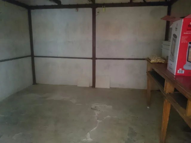 Local con cámara frigorífica. — 4