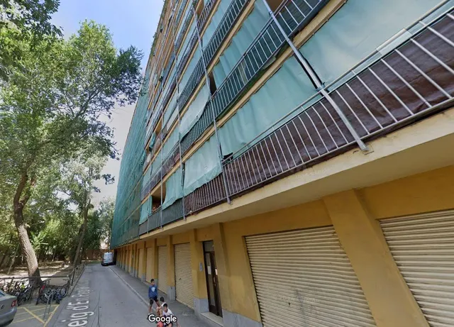 VENTA DE PISO OKUPADO EN VIC (BARCELONA) - foto 3