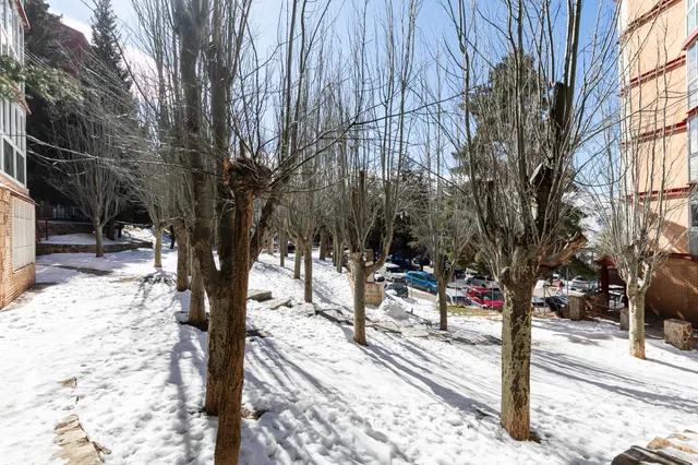 **Dúplex en Sierra Nevada: Tu Refugio Ideal en el Edificio Europa** — 25