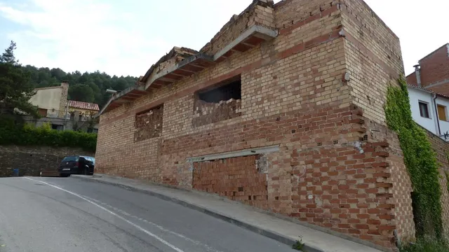 Solar per edificar habitatge amb magatzem — 5