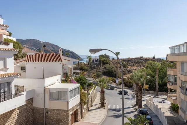 ¡exclusivo apartamento en primera linea de playa con reforma integral de alta gama! — 16