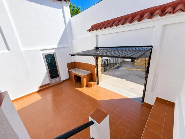 CASA DE PUEBLO CON ENCANTO, REFORMADA Y CON POSIBILIDAD DE CREAR UNA SEGUNDA VIVIENDA – GILET — 24