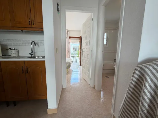 Casa adosada en esquina con 2 hab 2 baños entradas independientes amplio jardin en Orihuela Costa — 10