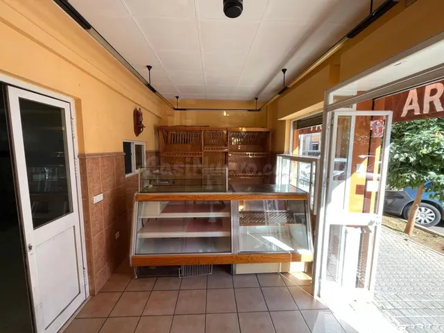 VENTA de Local en Camas — 14
