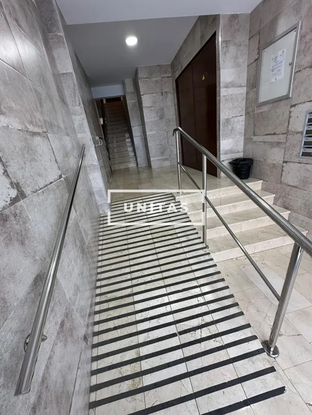 Oportunidad de Inversión, 2º Planta con Ascensor. — 17