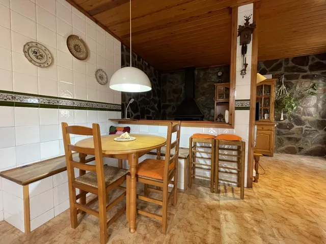 MASIA DE 4 habitaciones EN FONOLLOSA — 30