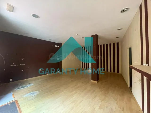 SE VENDE O SE ALQUILA LOCAL EN PLAZA BRUSELAS - foto 2