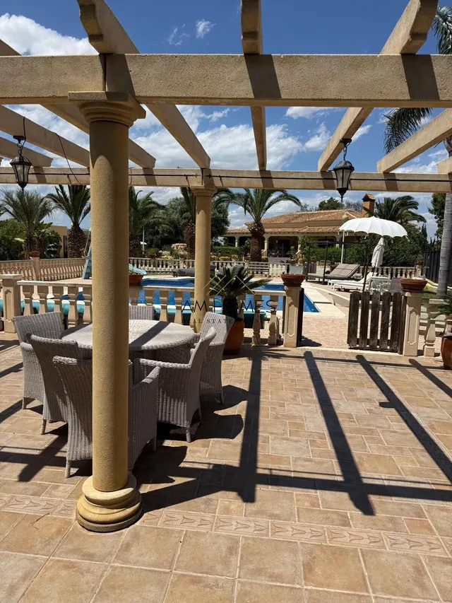 ESPECTACULAR CHALET INDEPENDIENTE CON 10.000 M2 DE PARCELA, PISCINA Y CASA DE INVITADOS — 6