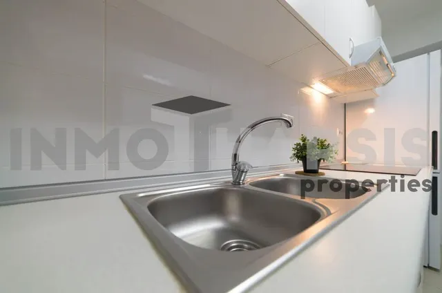 SE VENDE TOTALMENTE REFORMADO LISTO PARA ENTRAR A VIVIR O ALQUILAR — 26