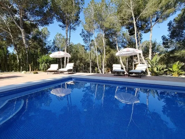 Villa 5 habitaciones 256m² en venta - Zona Pueblo — 7
