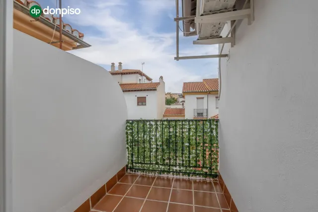 Encantadora Casa Reformada en Ogijares con Vistas y Espacios para Disfrutar — 23