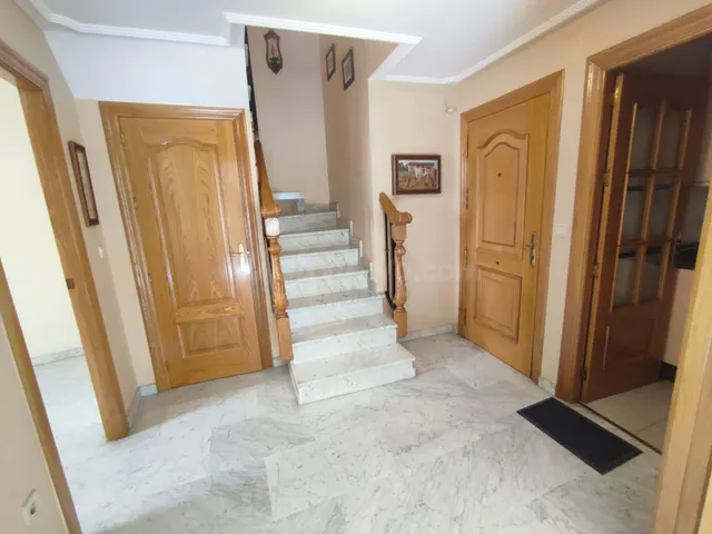 ¡¡ CASA ADOSADA EN SAN LORENZO CON PLAZA DE APARCAMIENTO INC - foto 2