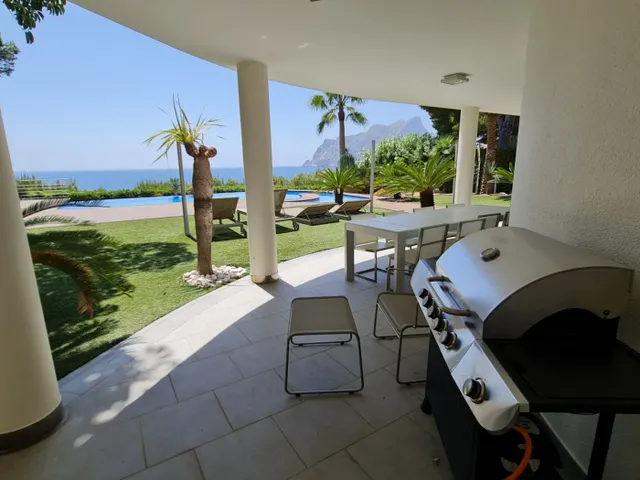 Villa de Lujo en primera línea — 6