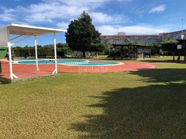 El bungalow con 2 dorm.  en zona Parque de las Naciones en Torrevieja — 3