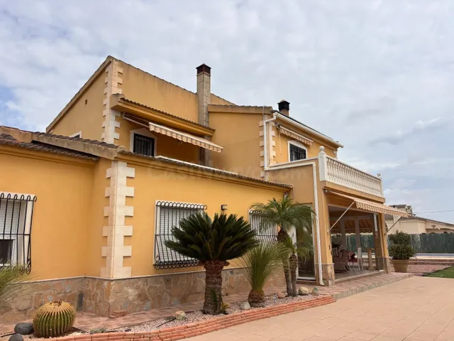 BONITO CHALET PARA VIVIR