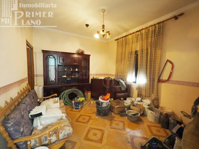 *¡¡SOLO 52.000 Euros !! TU CASA PARA REFORMAR con 206 m2 de  - foto 2