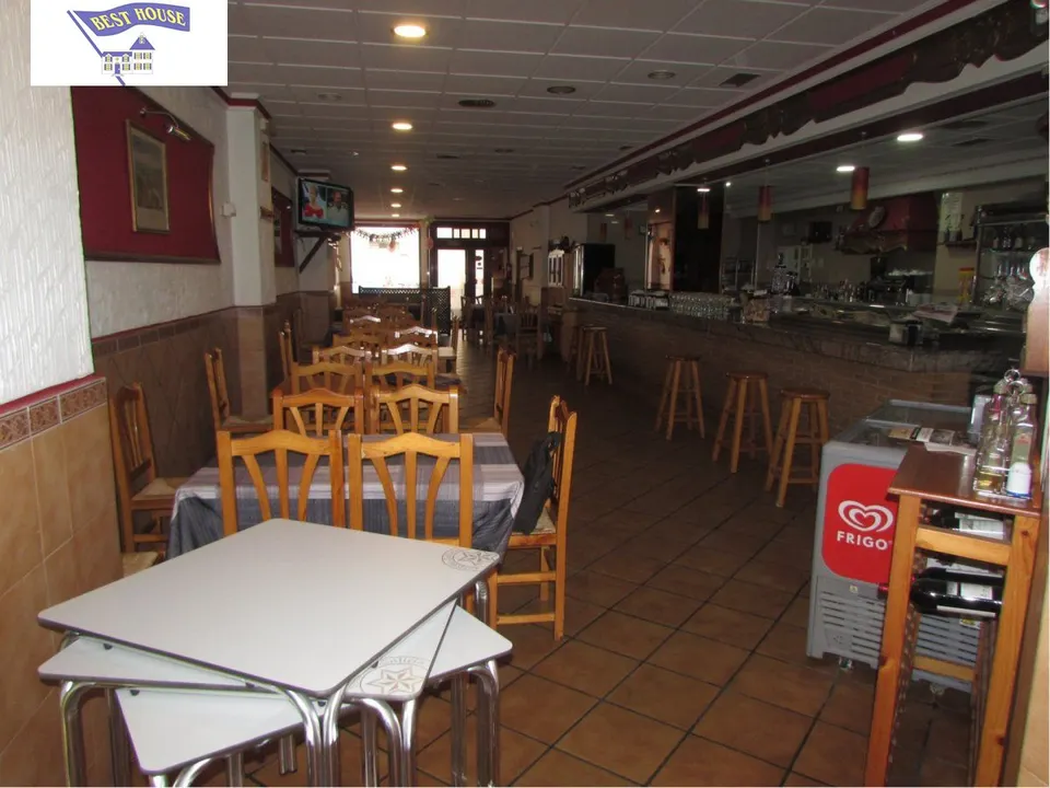 AMPLIO RESTAURANTE LISTO PARA INICIO DE ACTIVIDAD
