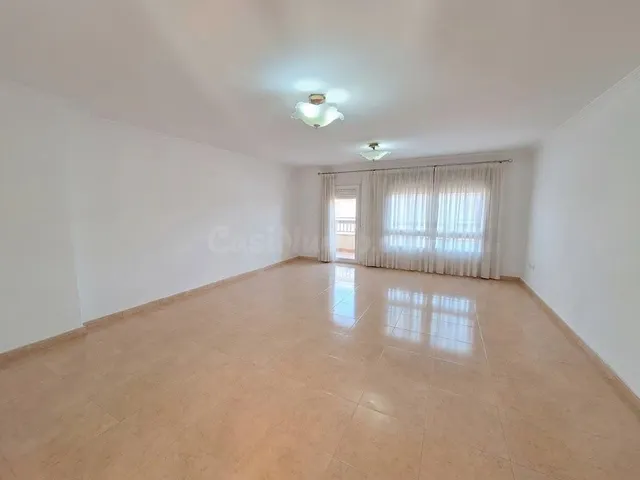 Casa familiar en el centro de Pinoso con gran garaje y potencial de negocio | ¡Solo 780 €/m2! — 4