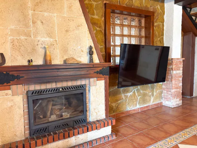 Villa de 6 dormitorios y 4 baños en Jacarilla (Alicante) — 7