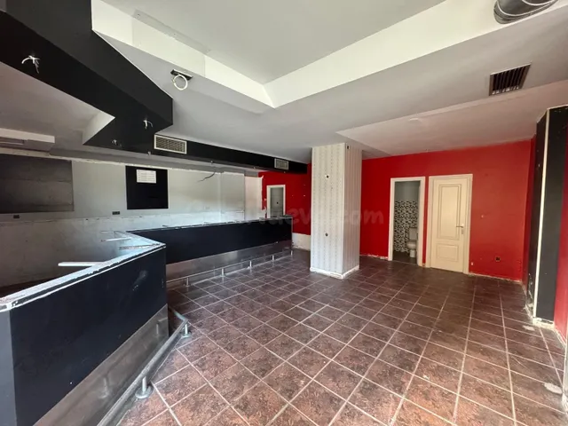 Local comercial en venta en Vilaboa - foto 3